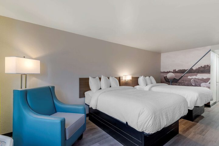 2 Double Beds (16 of 16)
