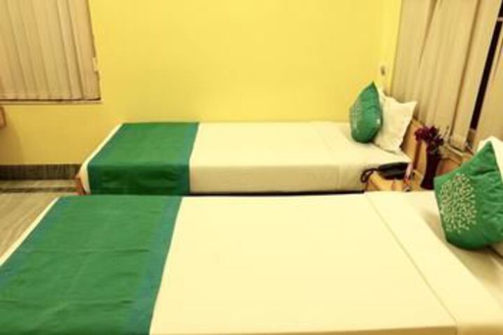 Room 12 of 24