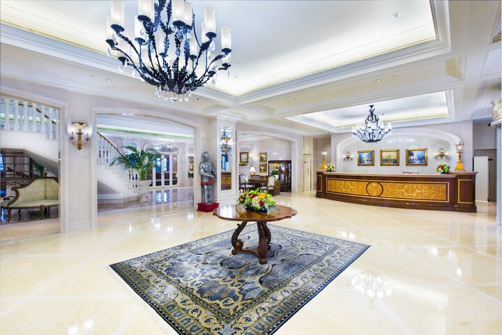 Hotel Lobby