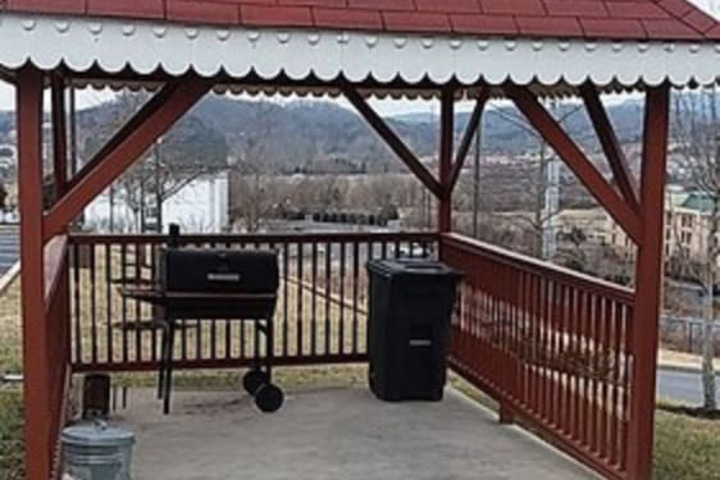 BBQ/picnic area