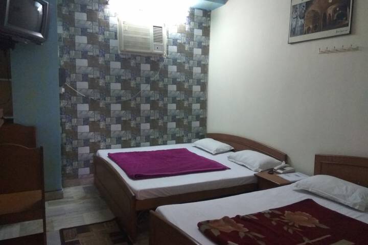 Room 21 of 36
