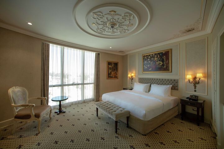 Room 15 of 53