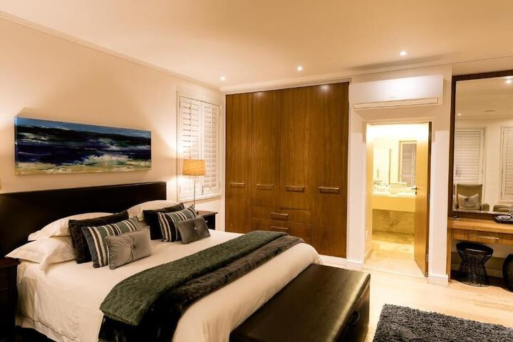 Room 18 of 52