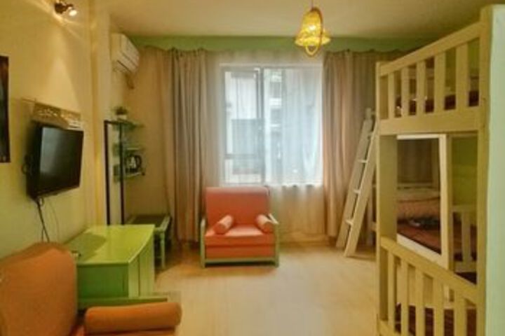 Room 50 of 64