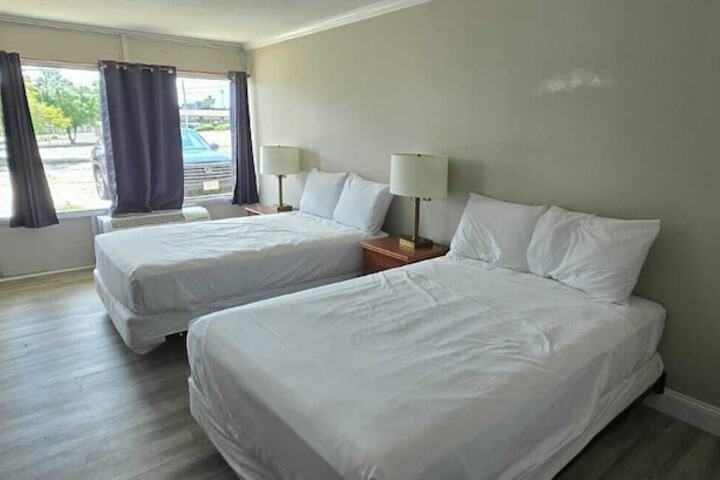 Room 34 of 66