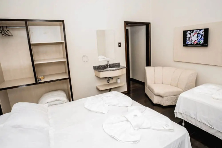 Room 3 of 12