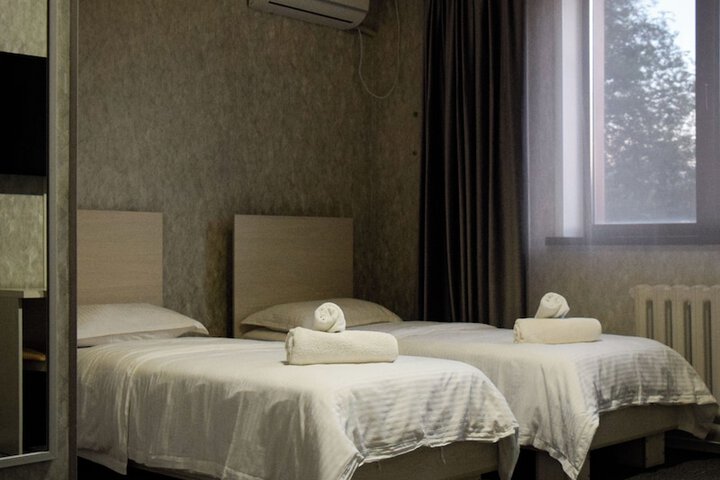 Room 10 of 22