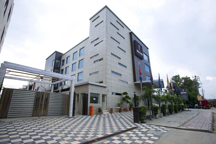 Kings Forth Hotels