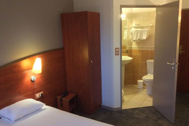 Room 20 of 92