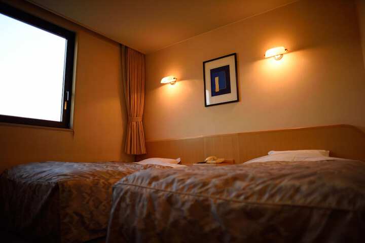 Room 4 of 45