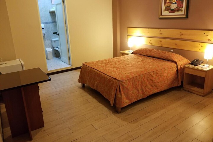 Room 13 of 43