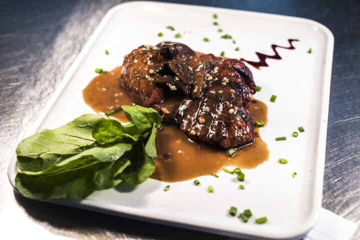 Dining 42 of 72