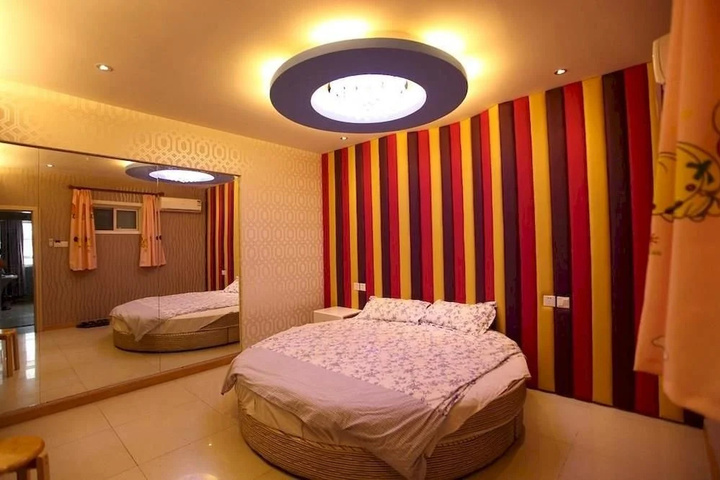 Room 21 of 21