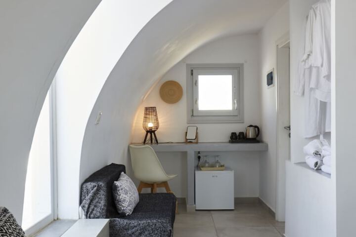 Room 2 of 130