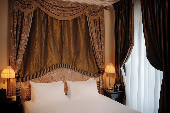 Room 6 of 50