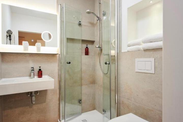 Suite Room