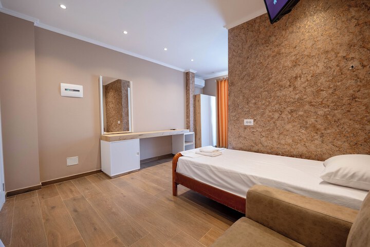 Room 89 of 129