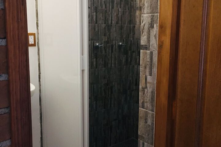 Room 103 of 172