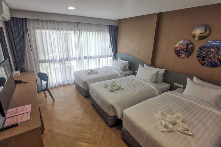 Room 10 of 35