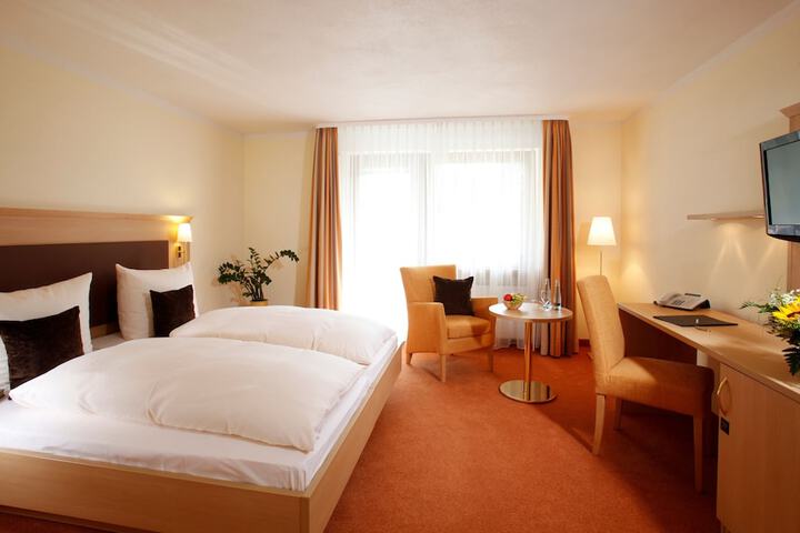 Room 4 of 31