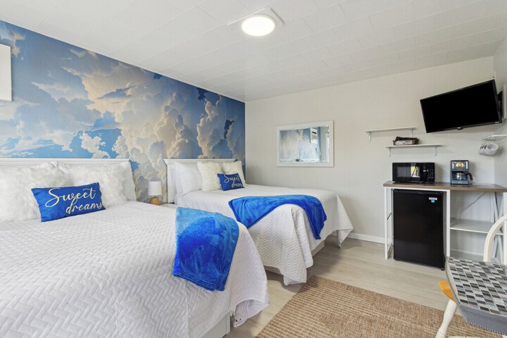 Room 18 of 134