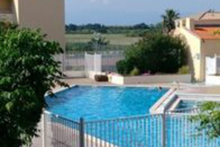 Pool 10 of 12