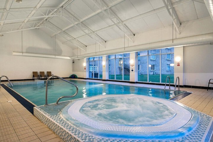 Pool Hotel