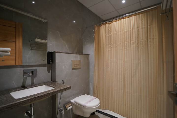 Room 34 of 49