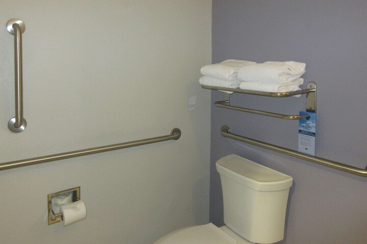 Room 11 of 24