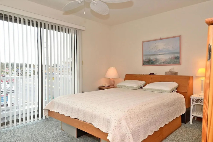 Room 6 of 13