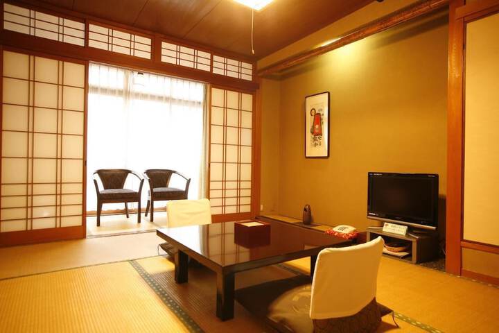 Room 6 of 46