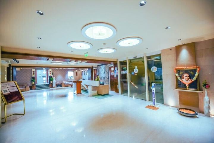 Lobby Entry