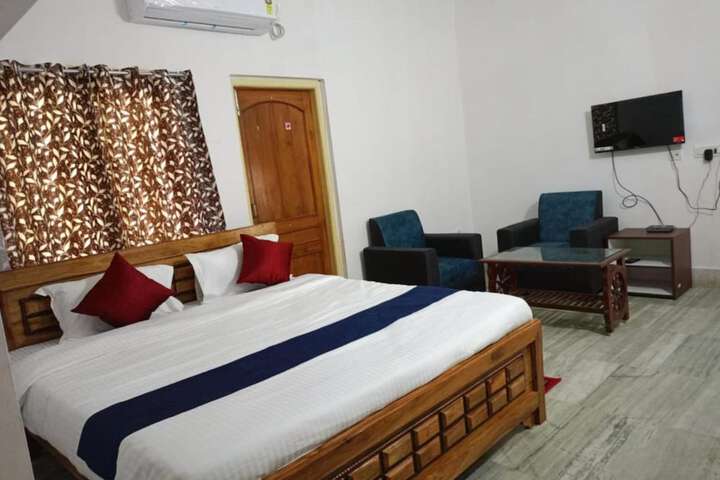 Room 7 of 13