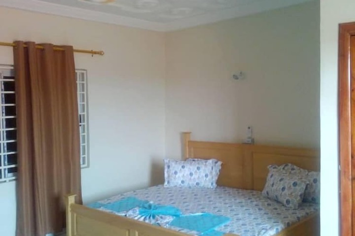 Room 5 of 14