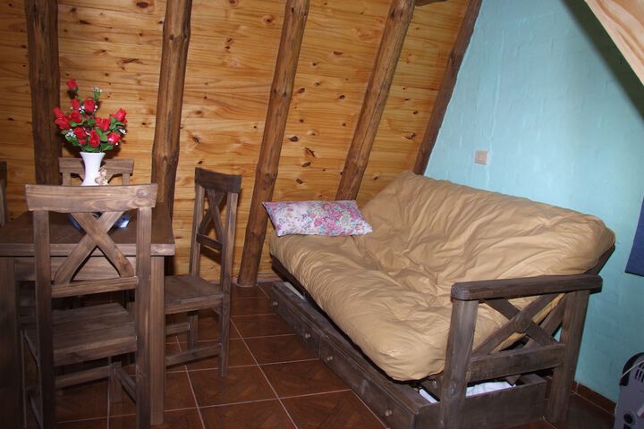 Room 10 of 26