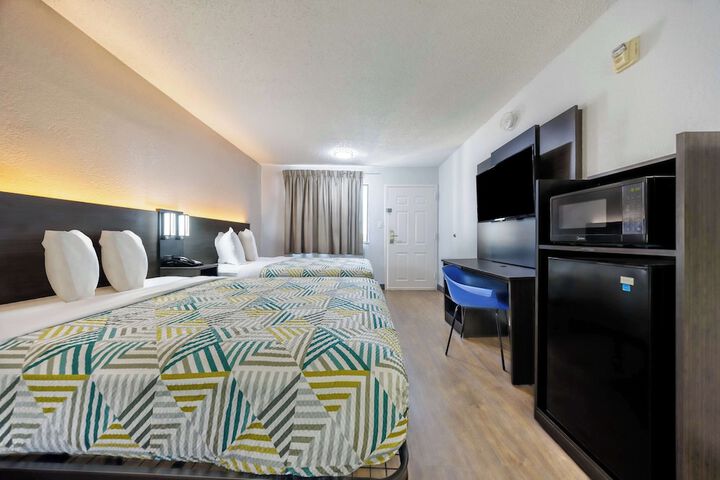 Double Accessible 2 Double Beds (3 of 5)