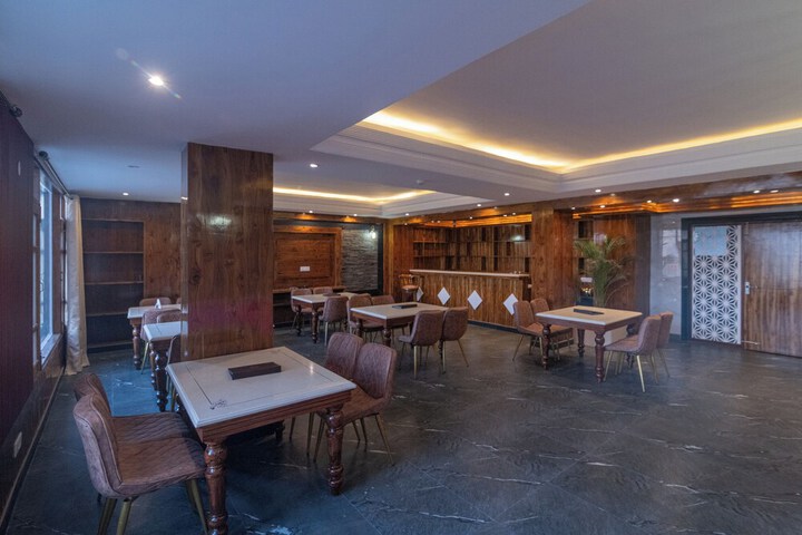 Lounge 60 of 91