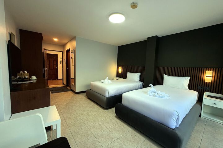 Room 13 of 39