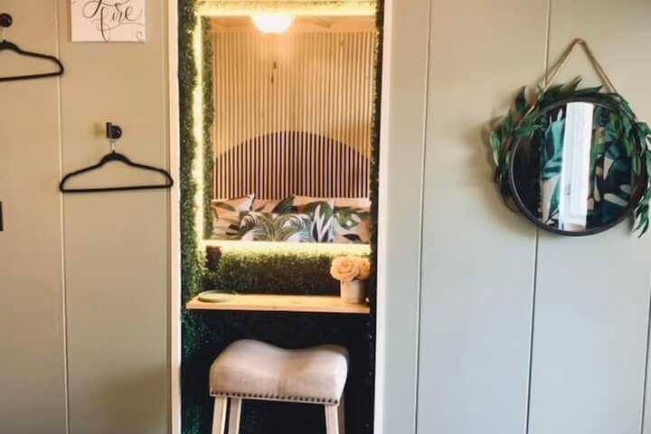 Room 41 of 100