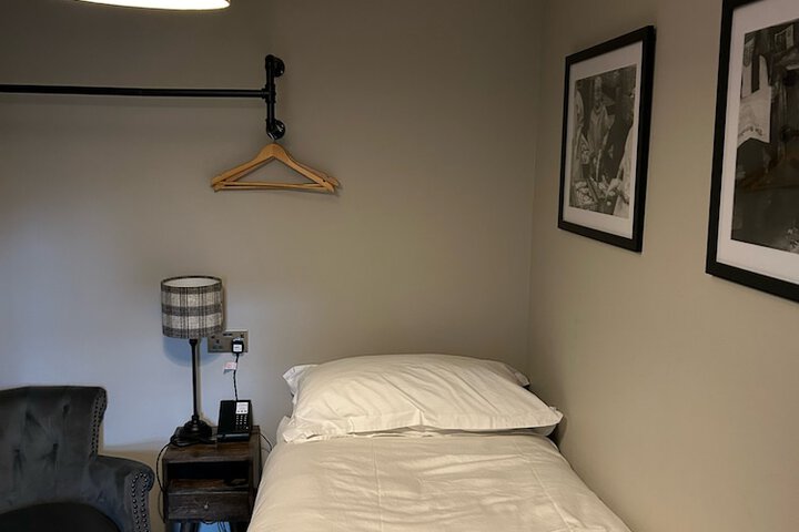 Room 12 of 26