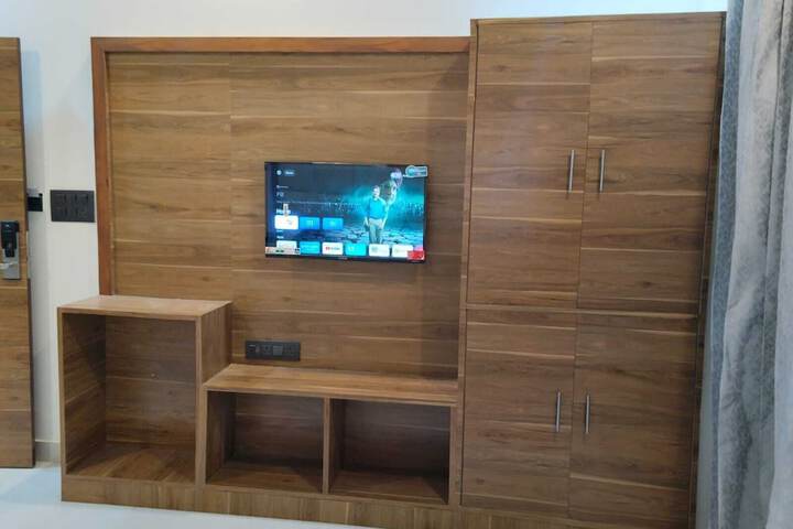 Room 7 of 19