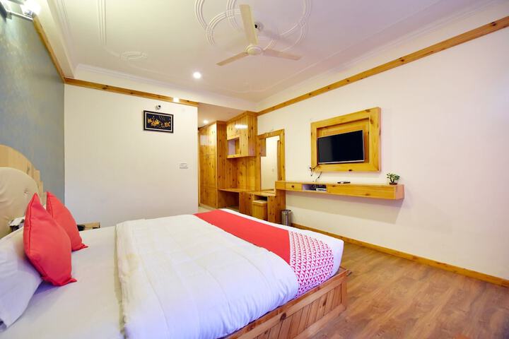 Room 8 of 31