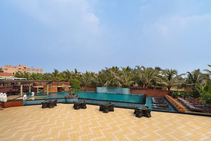 Pool Hotel