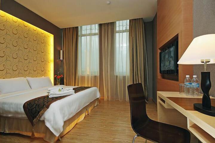 Room 18 of 47