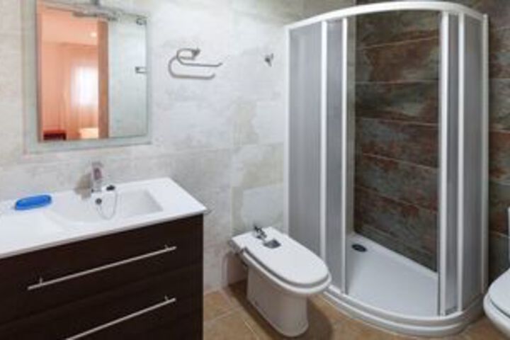 Room 4 of 11
