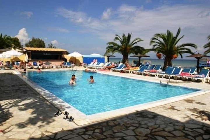 Pool 10 of 36