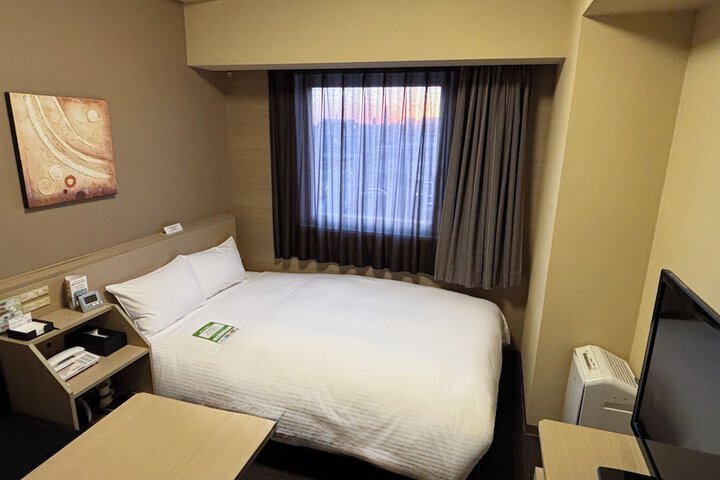 Room 3 of 24