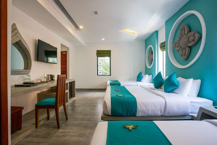 Room 10 of 85