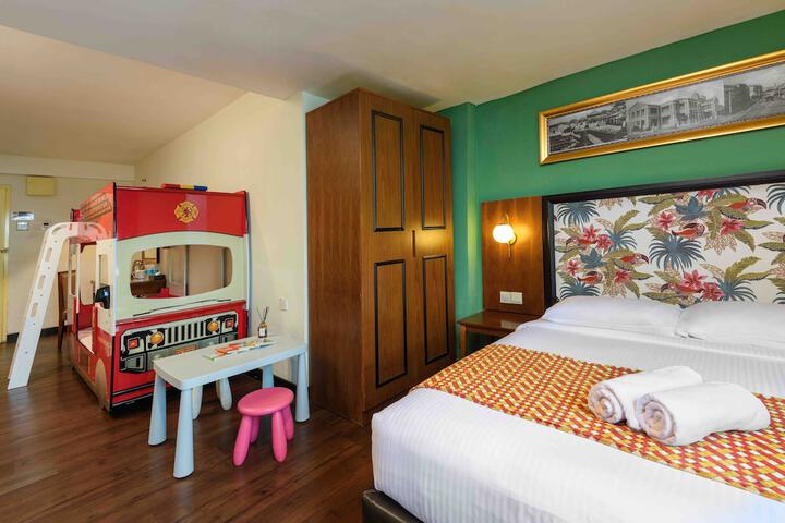 Room 19 of 79