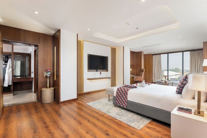 Room 9 of 70